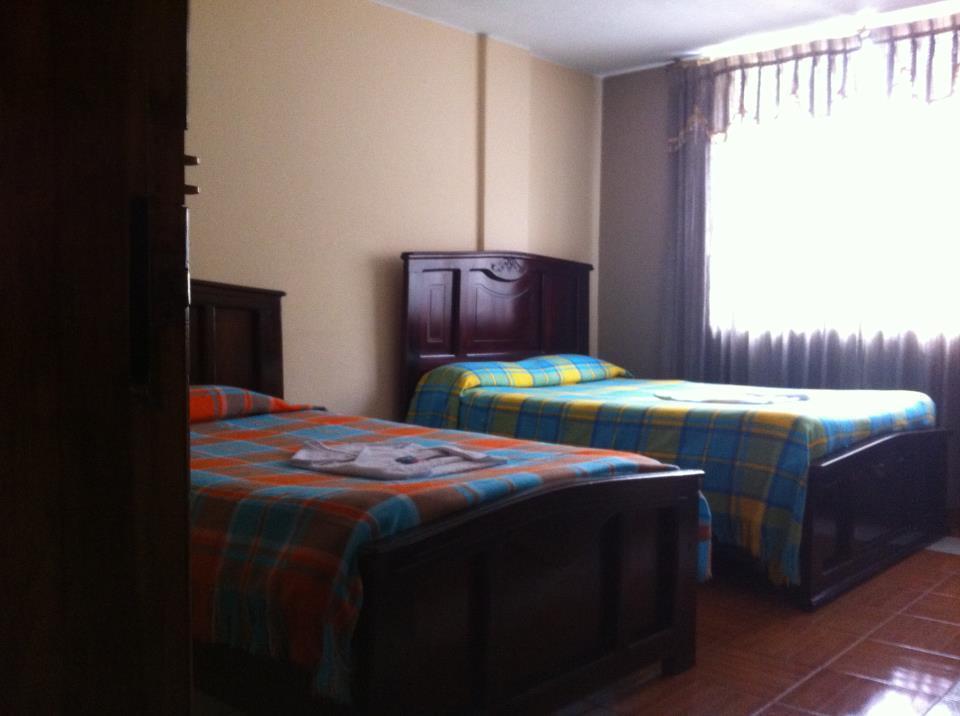 Hostal Jora Continental Cotacachi Rum bild